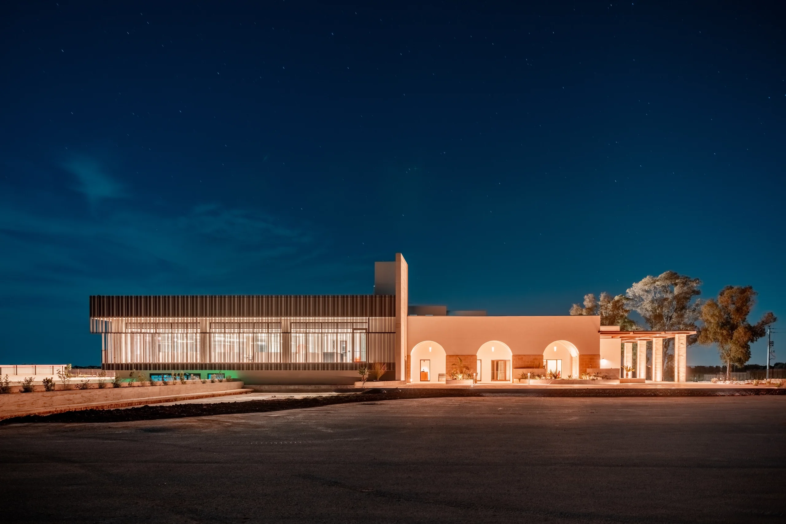 Masseria Borgo dei Trulli - Cantina - notturna (2)